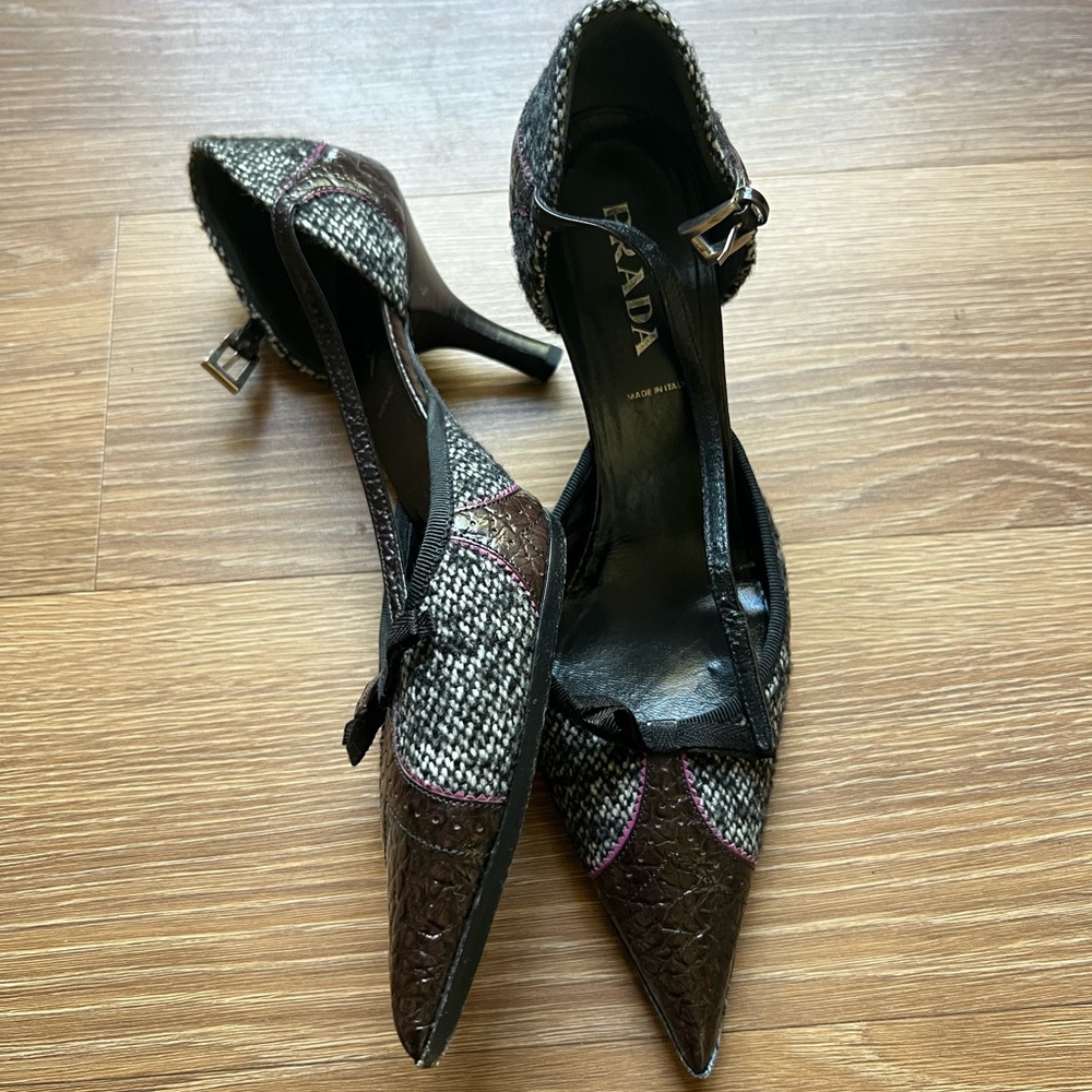 Prada Women's Black and Brown Textured Heels - Picture 2 of 4